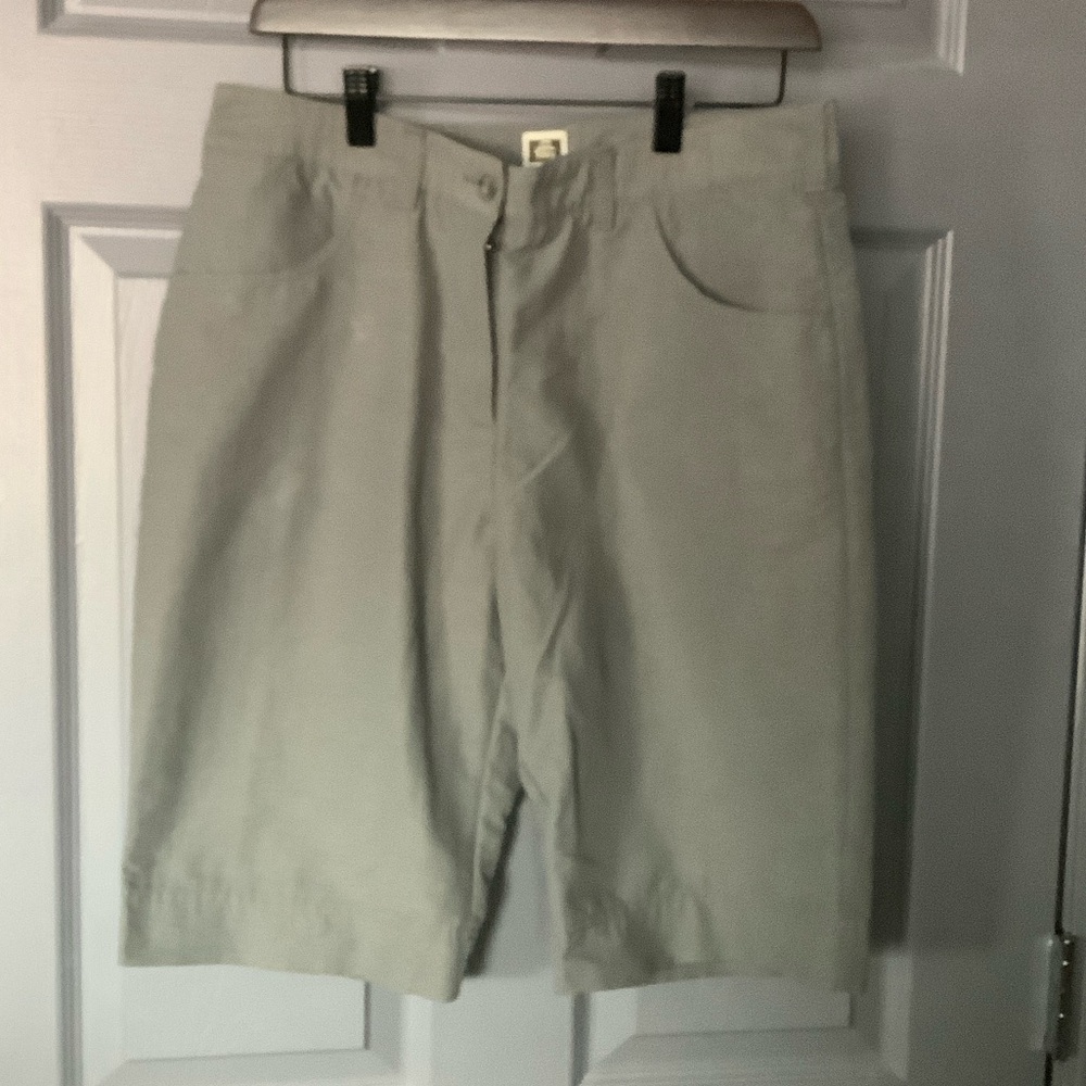 Women's Light Gray Bermuda Shorts
Item 404